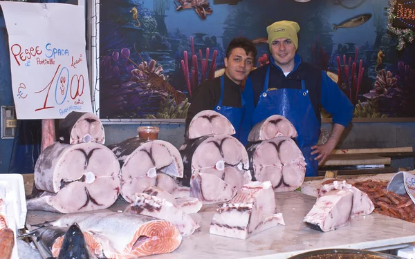 Ballaro, Palermo- selling swordfish — Stock Photo, Image