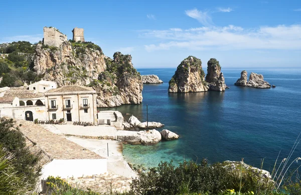 Faraglioni ve tonnara adlı scopello, Sicilya — Stok fotoğraf