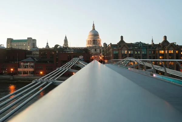 View to St Pauls from Millenium Bridge in London — Stock Photo, Image