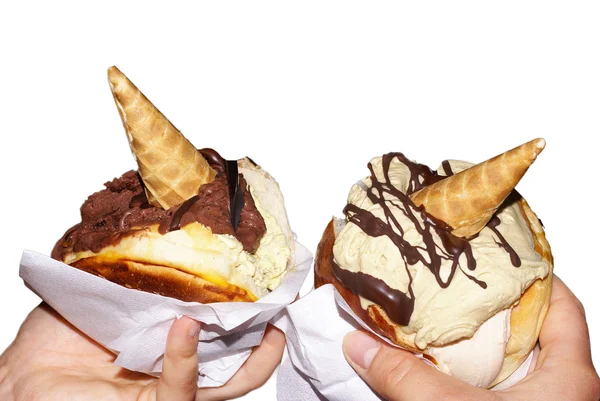 Briošky a zmrzlina — Stock fotografie
