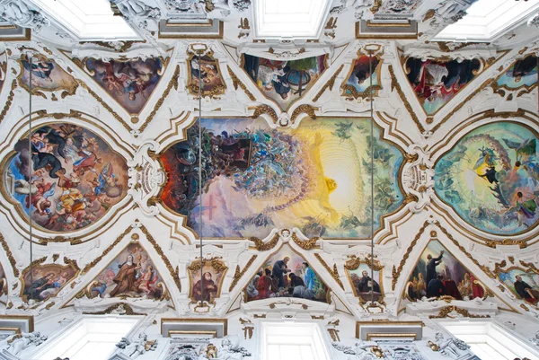 Cupola and ceiling of church La chiesa del Gesu or Casa Professa — Stock Photo, Image