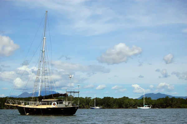 Yachts in bay — Stock Photo, Image