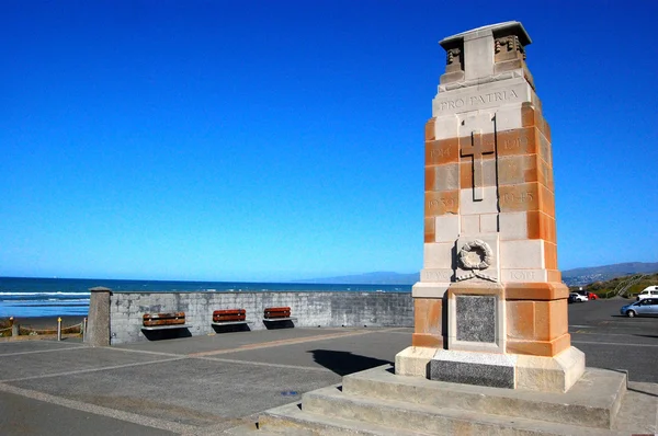 Monument at seafront — Stock Photo, Image