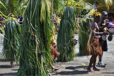 geleneksel dans maske Festivali papua Yeni Gine