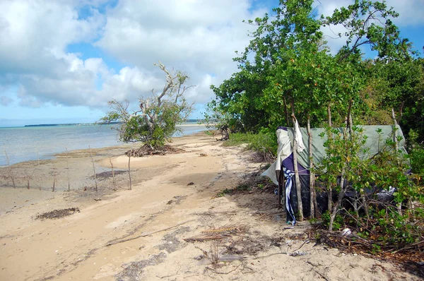 Fischerbaracke an der Küste — Stockfoto