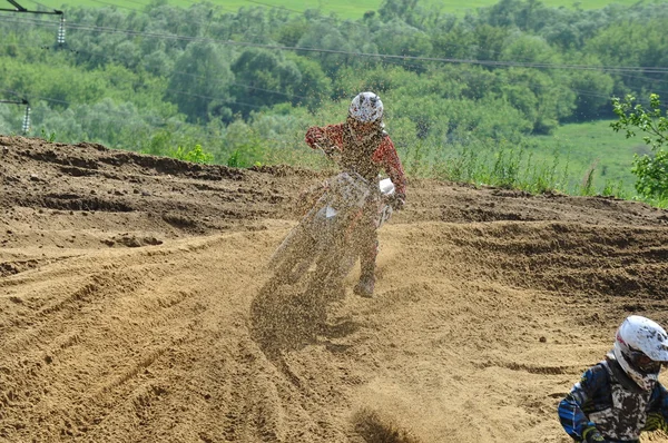 Orosz bajnoki trófea raid terepjárók, ATV-k és motorkerékpárok — Stock Fotó