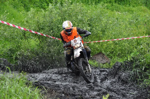 Russische Meisterschaft Trophäe Razzia unter atvs und Motorräder — Stockfoto
