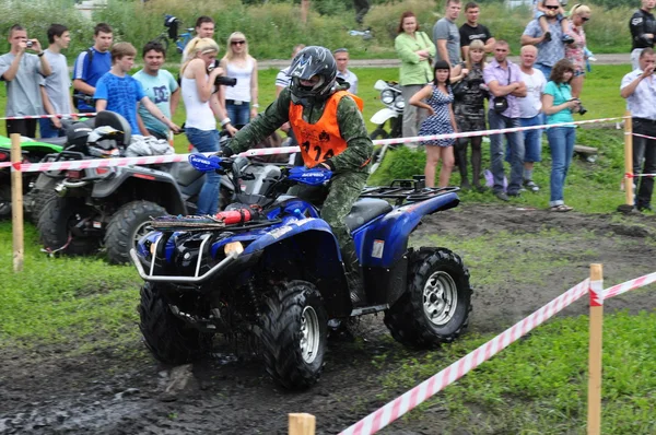 Najazd trofeum Mistrzostw Rosji wśród quady i motocykle — Zdjęcie stockowe