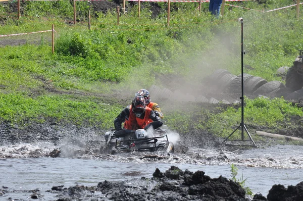 Rusga troféu campeonato russo entre ATVs e motocicletas — Fotografia de Stock