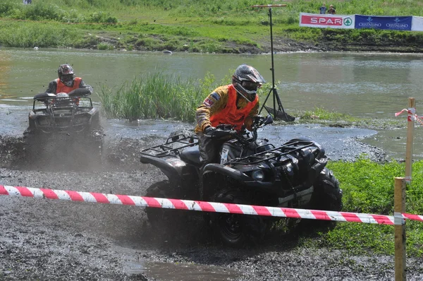 Rusga troféu campeonato russo entre ATVs e motocicletas — Fotografia de Stock