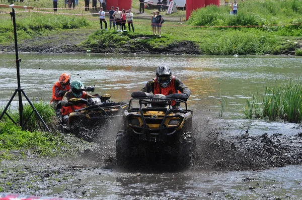 Rusga troféu campeonato russo entre ATVs e motocicletas — Fotografia de Stock