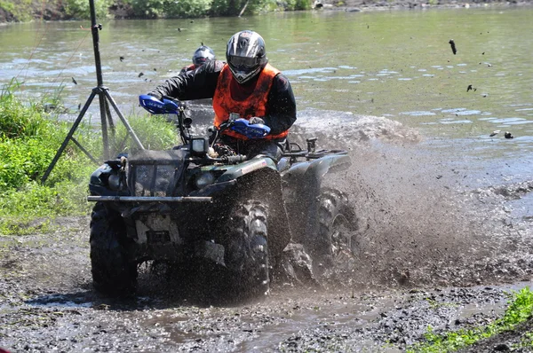 Rusga troféu campeonato russo entre ATVs e motocicletas — Fotografia de Stock