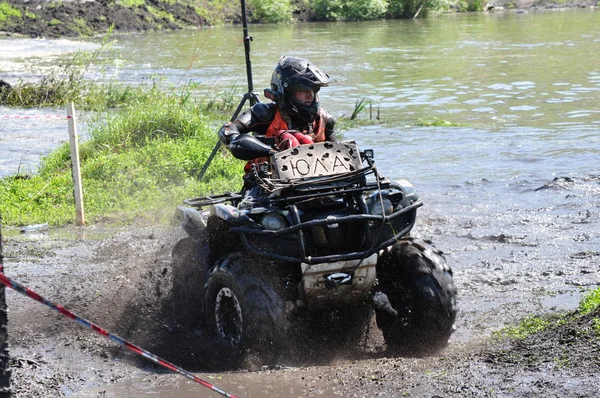 Rusga troféu campeonato russo entre ATVs e motocicletas — Fotografia de Stock