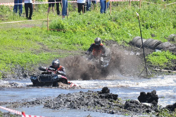 Rusga troféu campeonato russo entre ATVs e motocicletas — Fotografia de Stock