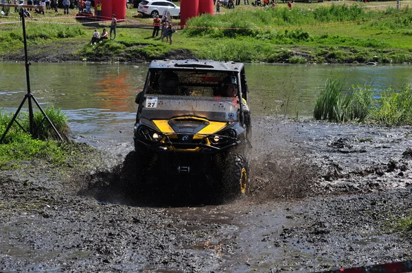 Rusga troféu campeonato russo entre ATVs e motocicletas — Fotografia de Stock