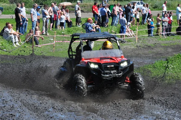 Russische kampioenschap trofee raid onder ATV's en motorfietsen — Stockfoto