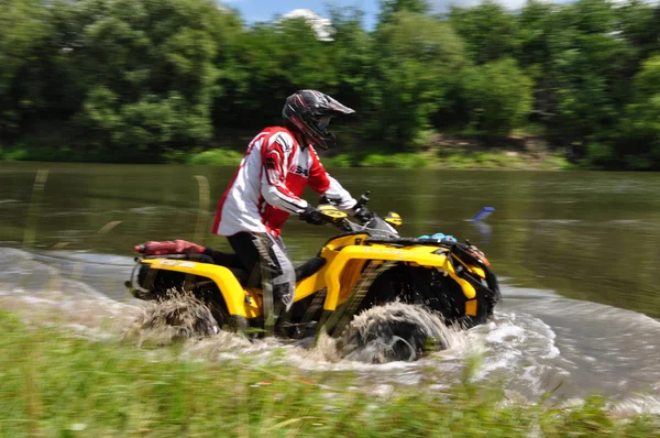 Rusya Premier Ligi Kupası RAID motosiklet, ATV ve SUV'lar arasında. — Stok fotoğraf