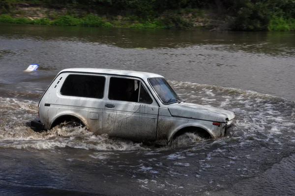 Russisk mesterskapsraid blant SUV-er, ATV-er og motorsykler . – stockfoto