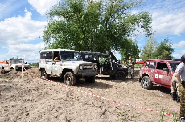 Russian championship trophy raid among SUVs, ATVs and motorcycles. — Stock Photo, Image