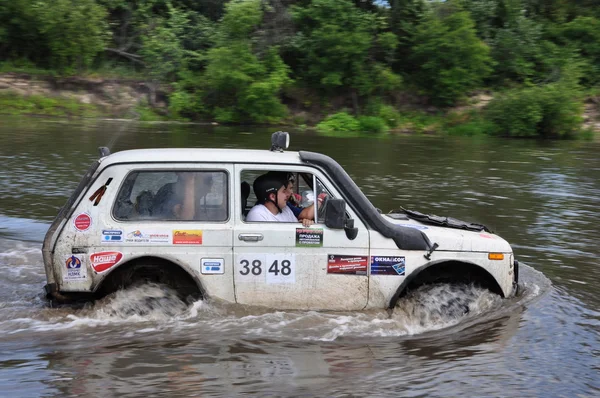 Russian championship trophy raid among SUVs, ATVs and motorcycles. — Stock Photo, Image