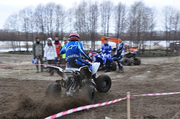 Campeonato Russo de Motocross entre motocicletas e ATVs — Fotografia de Stock