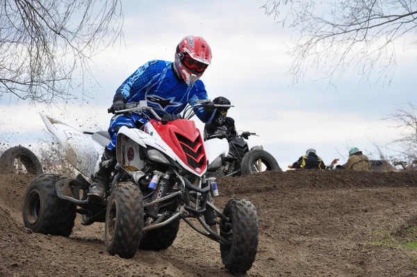 Championnat de Russie de Motocross parmi les motos et les VTT — Photo