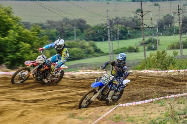 Campeonato de Rusia de Motocross entre motocicletas y vehículos todo terreno —  Fotos de Stock