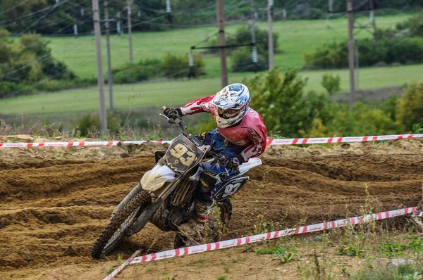 Russische Meisterschaft im Motocross unter Motorrädern und Geländewagen — Stockfoto