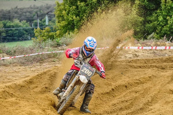 Championnat de Russie de Motocross parmi les motos et les VTT — Photo