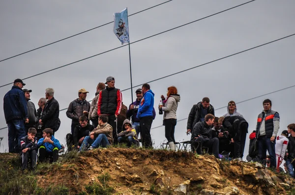 Campeonato de Rusia de Motocross entre motocicletas y vehículos todo terreno — Foto de Stock