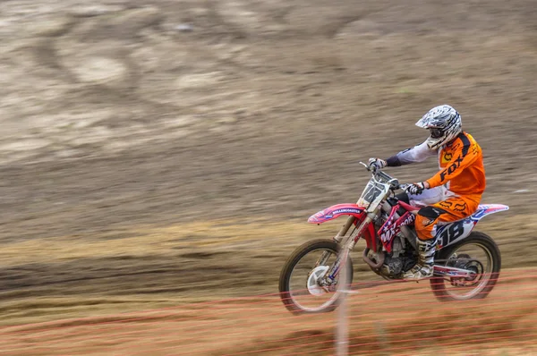 Campeonato de Rusia de Motocross entre motocicletas y vehículos todo terreno — Foto de Stock