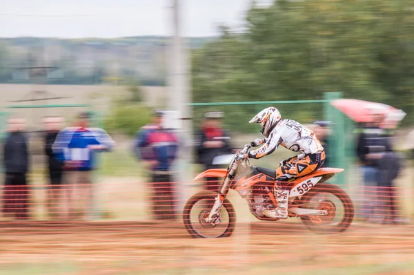 Russische Meisterschaft im Motocross unter Motorrädern und Geländewagen — Stockfoto