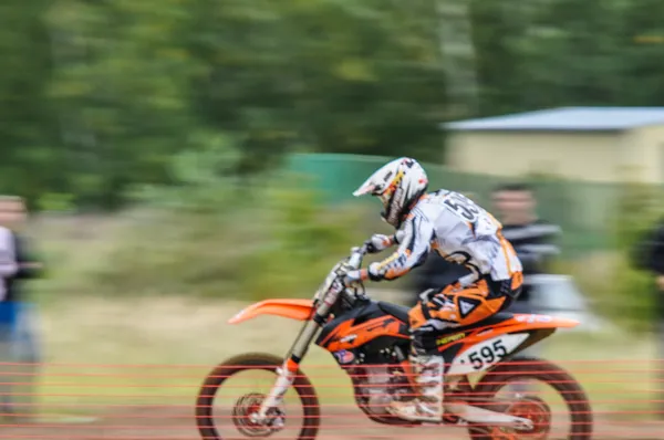 Campeonato de Rusia de Motocross entre motocicletas y vehículos todo terreno —  Fotos de Stock