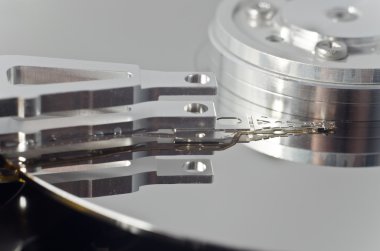 Ayrıştırılmış sabit disk sürücüsü