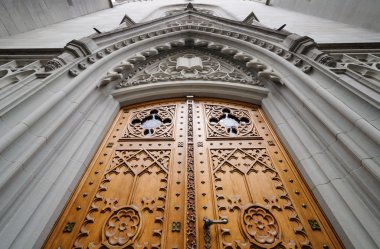 Kilise ahşap kapı