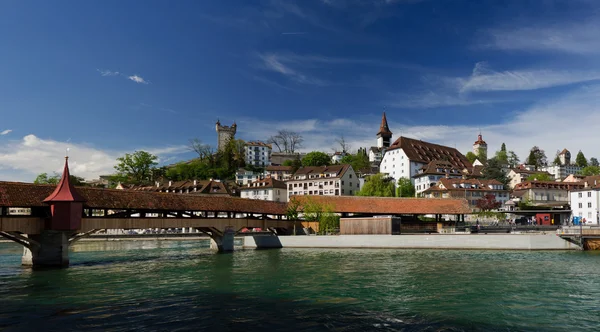 Spreuer brug weergave. — Stockfoto