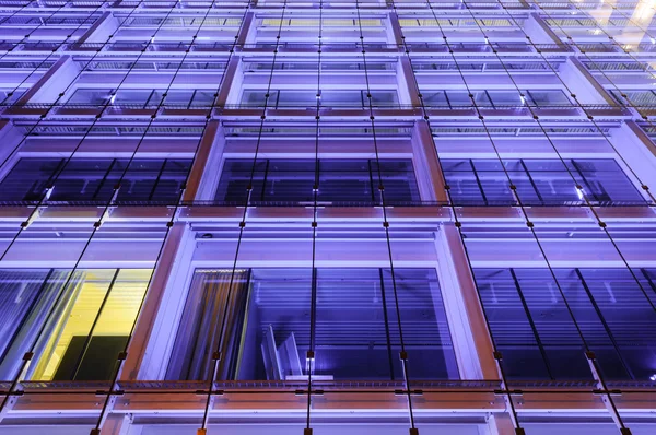 Modrá mrakodrap - moderní architektura v Curychu — Stock fotografie