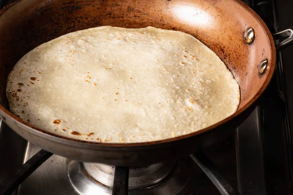 Cuisiner Tandoori Roti Dans Une Poêle Pain Plat Typique Populaire — Photo