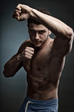 atletik genç adam portre Studio