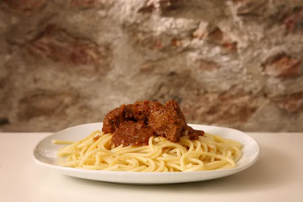 Spaghetti with beef — Stock Photo, Image