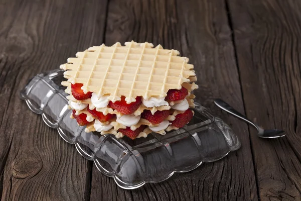 Waffle with strawberry — Stock Photo, Image