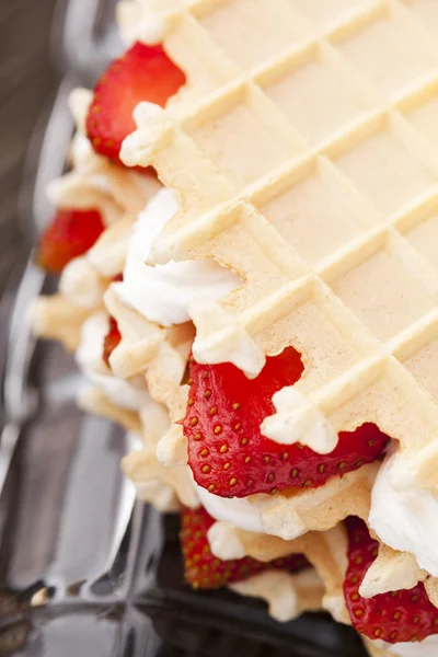 Waffle with strawberry — Stock Photo, Image