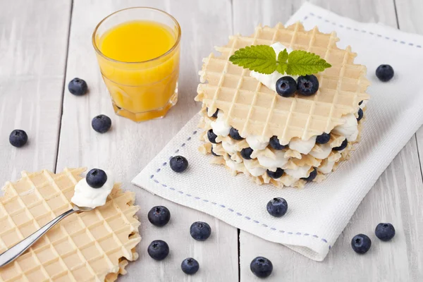 Waffle with blueberry — Stock Photo, Image