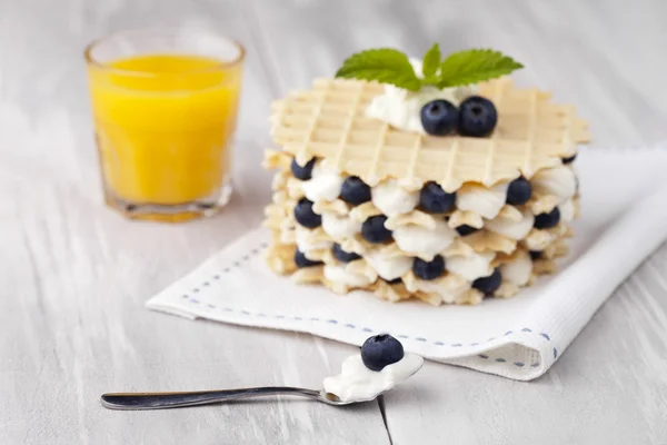 Waffle with blueberry — Stock Photo, Image