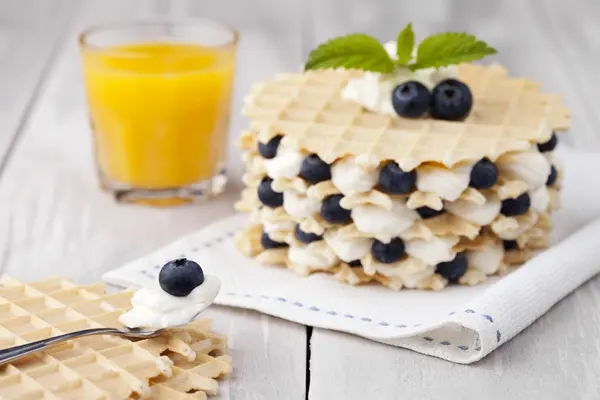 Waffle with blueberry — Stock Photo, Image