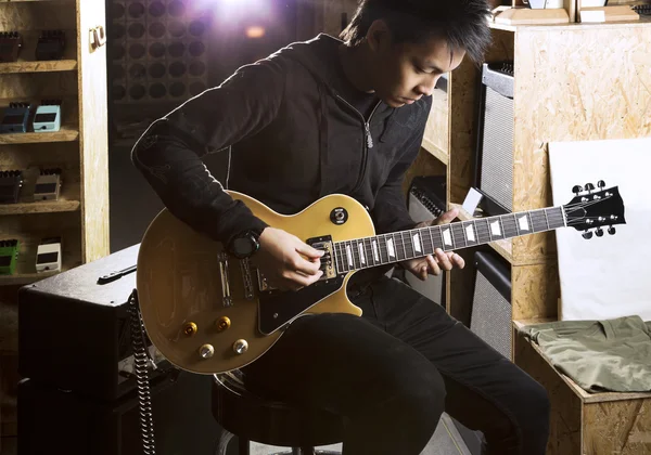 Gitarist.