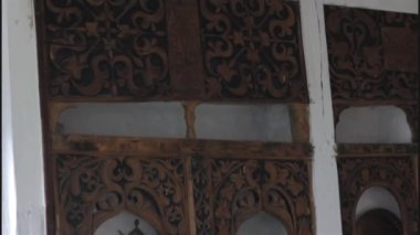 Lamp In Windows - Slide - Up To Down and Right To Left