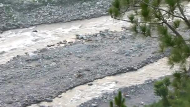 River Water Source Flowing Rocks Pan Right Left — Αρχείο Βίντεο