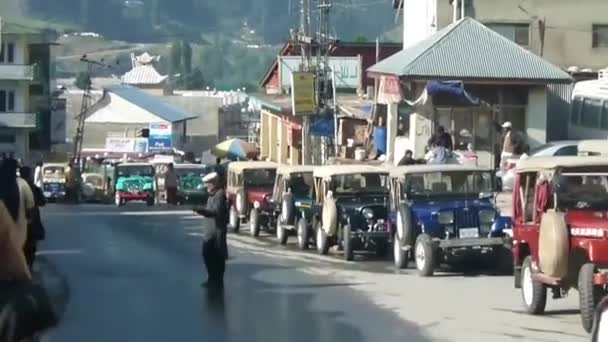 Driving Road People Walking Slide Forward — Stock video