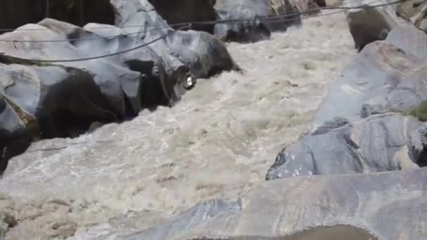 River Water Source Flowing Surrounded Rocks Static — Stockvideo